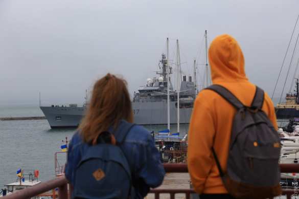 Глава Минобороны ФРГ тайно прибыла в Одессу, — Die Welt | Русская весна