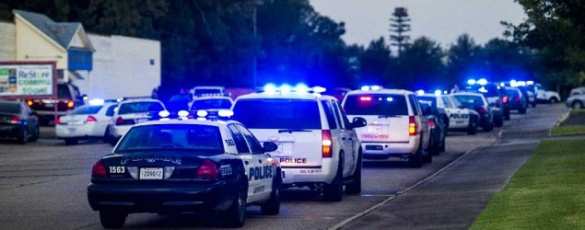 Неизвестный открыл стрельбу прямо в кинотеатре — трое убитых (США) | Русская весна