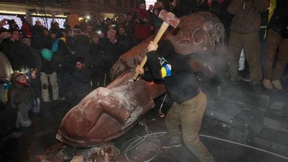 Европейцы выкупят у Украины памятники Ленину и героям войны | Русская весна
