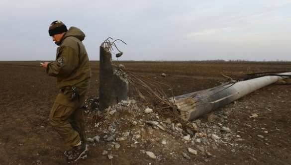 Поврежденный электрический пилон в районе села Чаплинка в Херсонской области МЧС развернуло городки жизнеобеспечения в 4 населенных пунктах Крыма | Русская весна