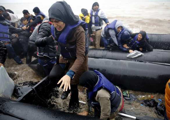 Тела 41 беженцев обнаружили на побережье Ливии (ФОТО) | Русская весна