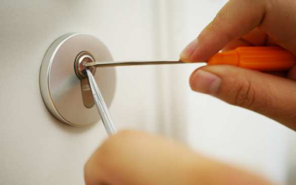Вскрытие замка: почему необходимо обращаться к специалистам | Русская весна