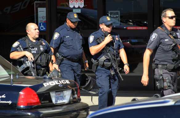 Вооруженный преступник находится в отеле Лос-Анджелеса: полиция проводит спецоперацию | Русская весна