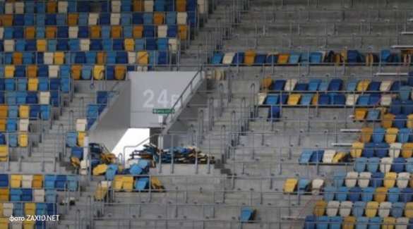 На стадионе «Арена Львов» снимают кресла для «Евровидения» в Киеве (ФОТО) | Русская весна