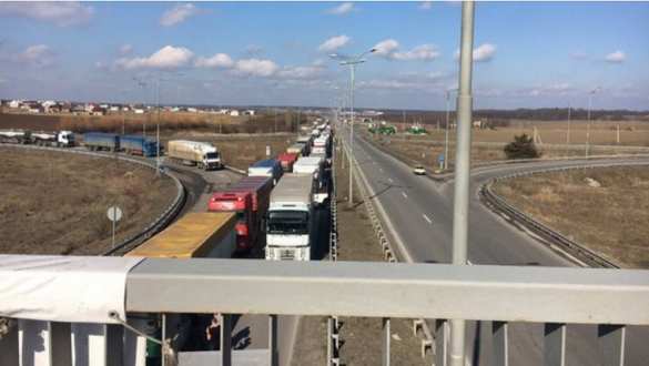 На Украине заблокировали трассу Киев — Одесса (ФОТО, ВИДЕО) | Русская весна