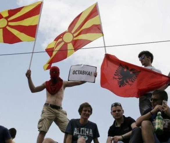 Македонский Майдан отказывается покинуть центр Скопье (ВИДЕО) | Русская весна