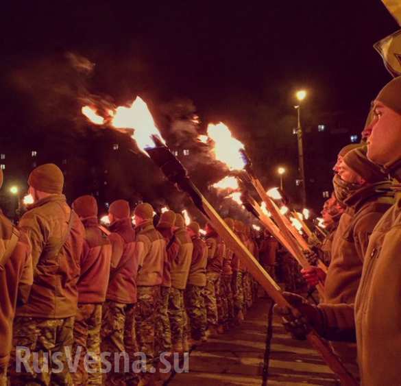 Факельное шествие в Мариуполе оказалось гастролями приезжих нацистов (ФОТО) | Русская весна