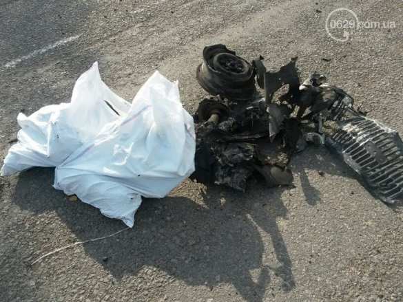 На блокпосту в Мариуполе взорван синий внедорожник марки «Жигули», — украинские СМИ (фото-лента) | Русская весна