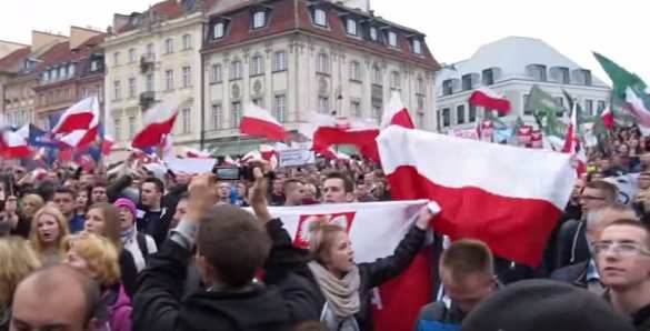 В Варшаве прошел марш против мигрантов и исламизации Польши (ВИДЕО) | Русская весна