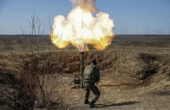 ВСУ ведут огонь по окраинам Донецка из минометов и танка, сообщается о боестолкновении под Горловкой | Русская весна