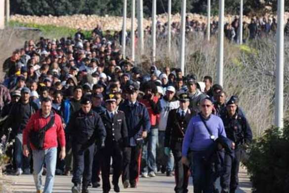 Официально: в угоду Европе Порошенко заселит Украину беженцами из Африки и Ближнего Востока | Русская весна