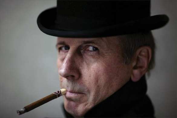 «Антирусская истерика»: Веллер метнул стакан в ведущего «Права голоса» (ВИДЕО) | Русская весна