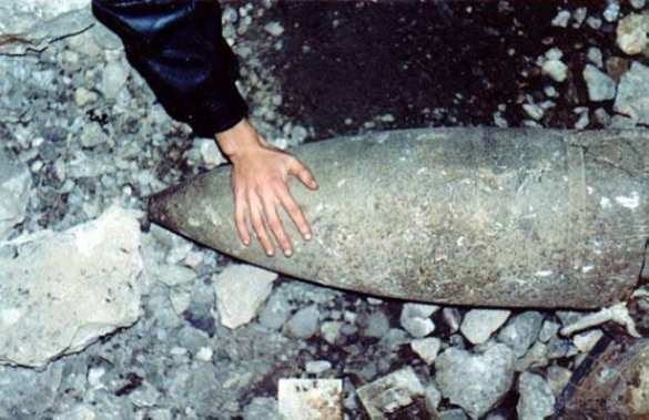 Саперы МЧС ДНР продолжают разминирование территорий | Русская весна