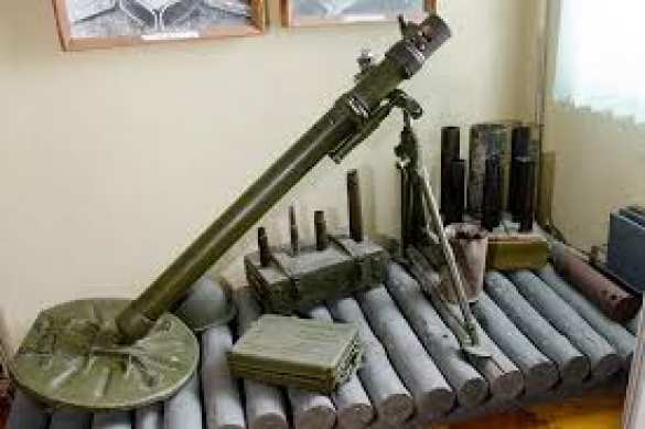 Будни ополченцев: как достать застрявшую мину из 80-ти мм миномета (видео 18+) | Русская весна