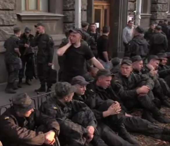 Демобилизация на Украине: народ требует, власти не готовы | Русская весна