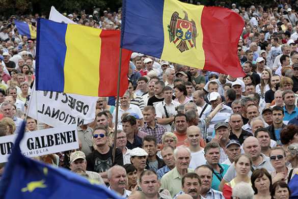 Молдаване вышли на массовый протест: требуют отставки президента (ФОТО, ВИДЕО) | Русская весна