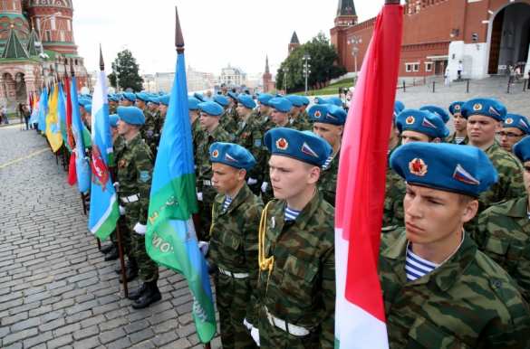 День ВДВ на Красной площади (ВИДЕО) | Русская весна