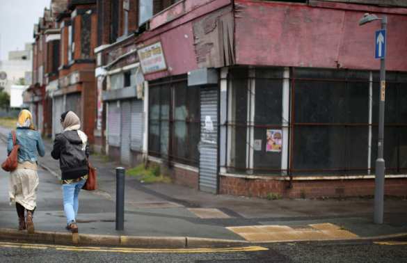 Свой среди своих: как выглядит район Манчестера, где живут сторонники ИГИЛ (ВИДЕО) | Русская весна