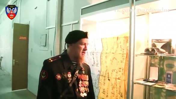 Ополченец Моторола провел экскурсию по музею спецотряда «Спарта» (ВИДЕО) | Русская весна