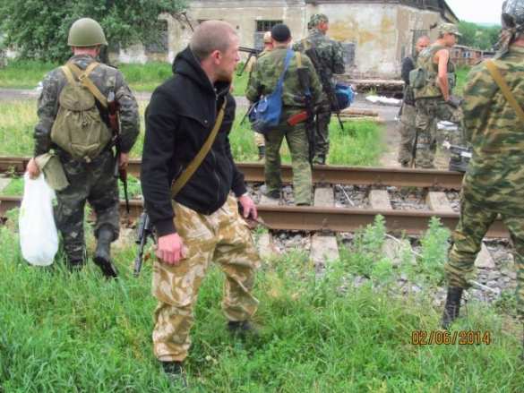 21-летний майор, боец отряда Моторолы перешел к ополчению из 25-й бригады ВСУ после того как увидел, как армия обстреливает мирные города (видео) | Русская весна