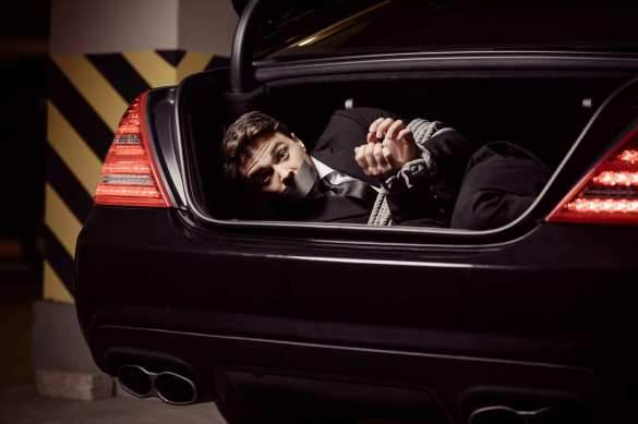 Быстрая расплата: Кавказцы на «Порше» избили и похитили москвича, но его отбил патруль (ВИДЕО) | Русская весна