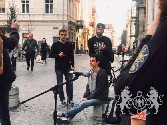 На улицах Ивано-Франковска запретили петь на русском языке | Русская весна