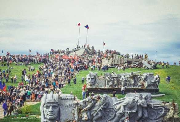 На кургане Саур-Могила проходит празднование Дня освобождения Донбасса | Русская весна