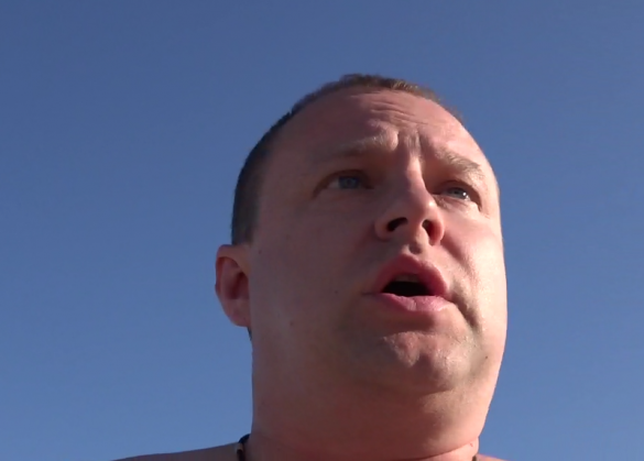 В Мариуполе украинские милиционеры попытались уладить личный конфликт с помощью полиции ДНР (ВИДЕО 18+) | Русская весна