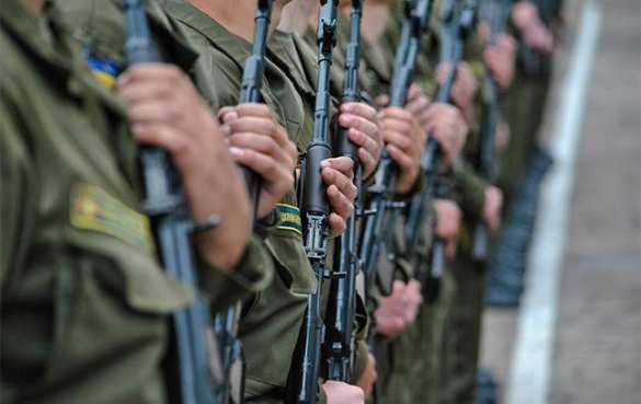 На майдане замечены автоматчики (ВИДЕО) | Русская весна