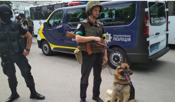 Повышенная опасность: Нацполиция усиливает меры безопасности на Украине | Русская весна