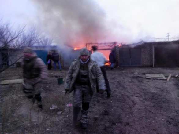 Сводка: в районе Троицкого окружены части 128-й бригады ВСУ, дорога Светлодарск-Дебальцево под огневым контролем ополчения | Русская весна