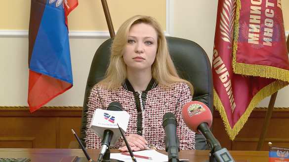 Киев затягивает Минский переговорный процесс с помощью постоянных замен своих представителей, — МИД ДНР | Русская весна