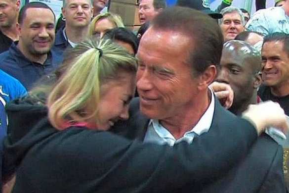 Самая сильная школьница России, внесенная Украиной в список террористов, передала Шварценеггеру письма детей Донбасса (ВИДЕО) | Русская весна