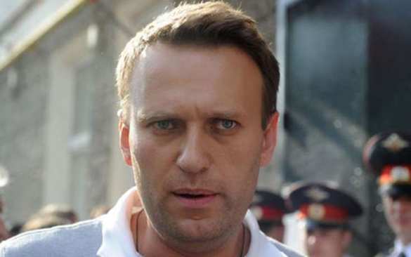 Оппозиционера Навального побили и закидали яйцами в Новосибирске (ВИДЕО) | Русская весна