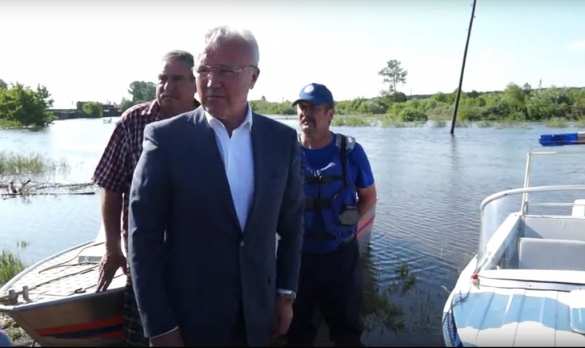 Губернатор заявил, что жители затопленного города хотят «качнуть права» (ВИДЕО) | Русская весна