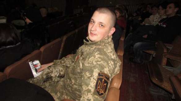 «Я бы вас всех завалил»: запорожец обругал «атошника» в вышиванке (ФОТО, ВИДЕО 18+) | Русская весна