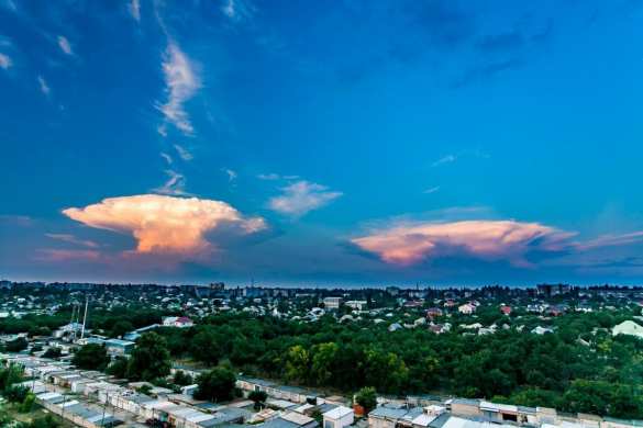 Знаки: над Украиной появилось гигантское облако в виде ядерного гриба (ФОТО) | Русская весна