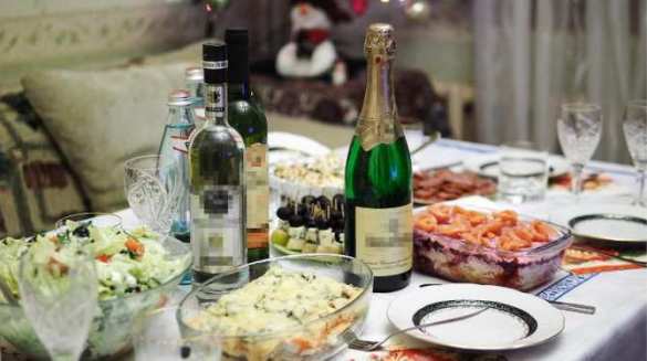 Новогодний стол обойдётся россиянам в 6253 рубля | Русская весна