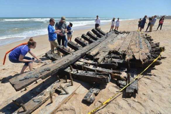 Путешествие во времени: на побережье США выбросило корабль XVIII века (+ВИДЕО, ФОТО) | Русская весна
