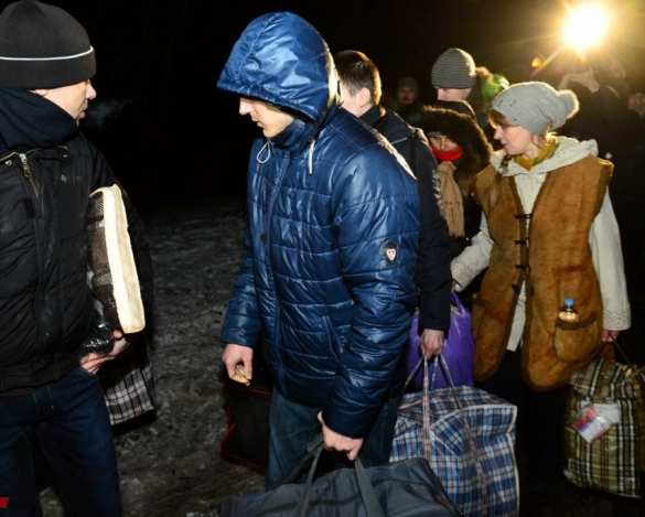 Украина передала ДНР и ЛНР 15 пленных (ФОТО) | Русская весна