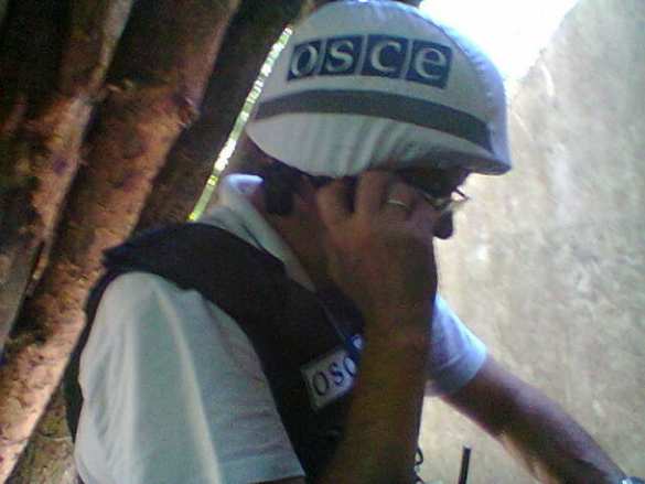 Представители ОБСЕ спасались от обстрелов ВСУ под Счастьем в блиндажах и сточной трубе — Народная милиция | Русская весна