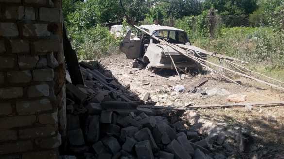 Обстрелами ВСУ за сутки в Горловке повреждены 15 домов и водовод (ФОТО) | Русская весна