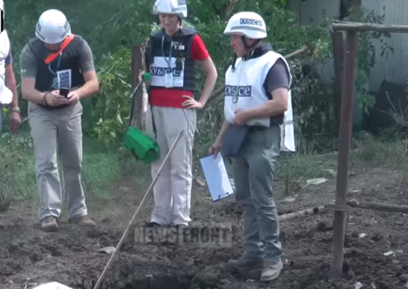 Под обстрелом карателями села Свободное погибли гражданские жители: мать и сын (ВИДЕО) | Русская весна