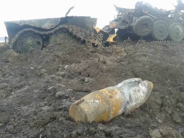 Варварские обстрелы ВСУ мешают засеять около 1,5 тысяч га земли под Тельманово | Русская весна