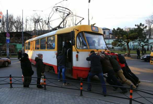 Киев накрыл транспортный хаос после ночных ударов (ВИДЕО) | Русская весна