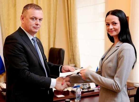 Скандально известную свердловскую чиновницу восстановили в должности (ВИДЕО) | Русская весна