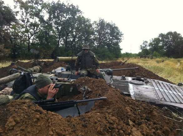 Сводка Информбюро армии Юго-Востока: враг продолжает стягивать технику к линии фронта | Русская весна