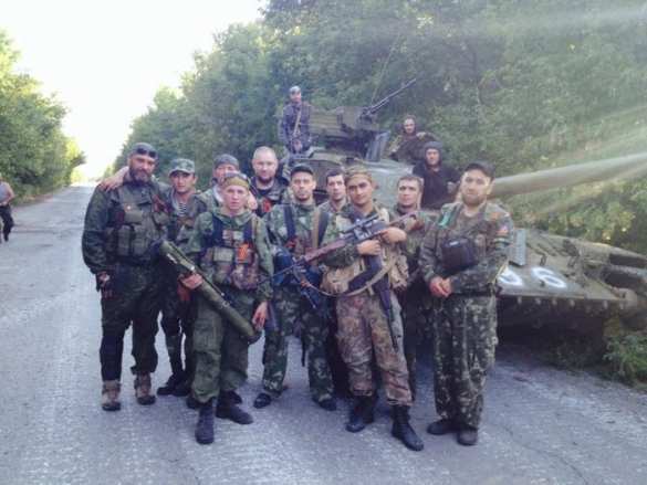 Сводка от отряда спецназа «Оплот»: бои шли весь день, севернее Иловайска враг хорошо окопался — везде огневые точки, доты, окопы (фото) | Русская весна