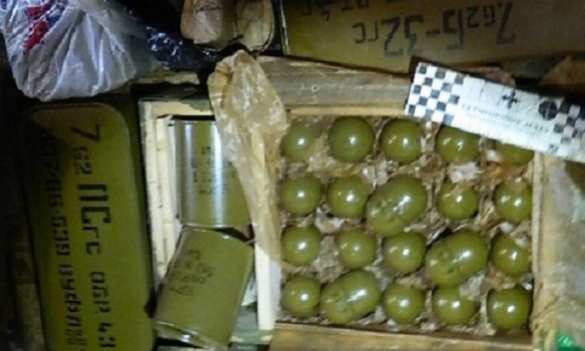 Подарки из «АТО»: в Киеве изъято 16 тыс. патронов и сотня гранат (ФОТО) | Русская весна