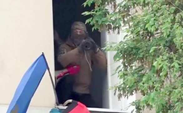 В окне был человек с гранатометом, — Аваков объяснил штурм офиса ОУН (ФОТО, ВИДЕО) | Русская весна